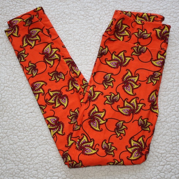 LuLaRoe Pants - SOLD Lularoe Orange Paisley OS Leggings - NWOT
